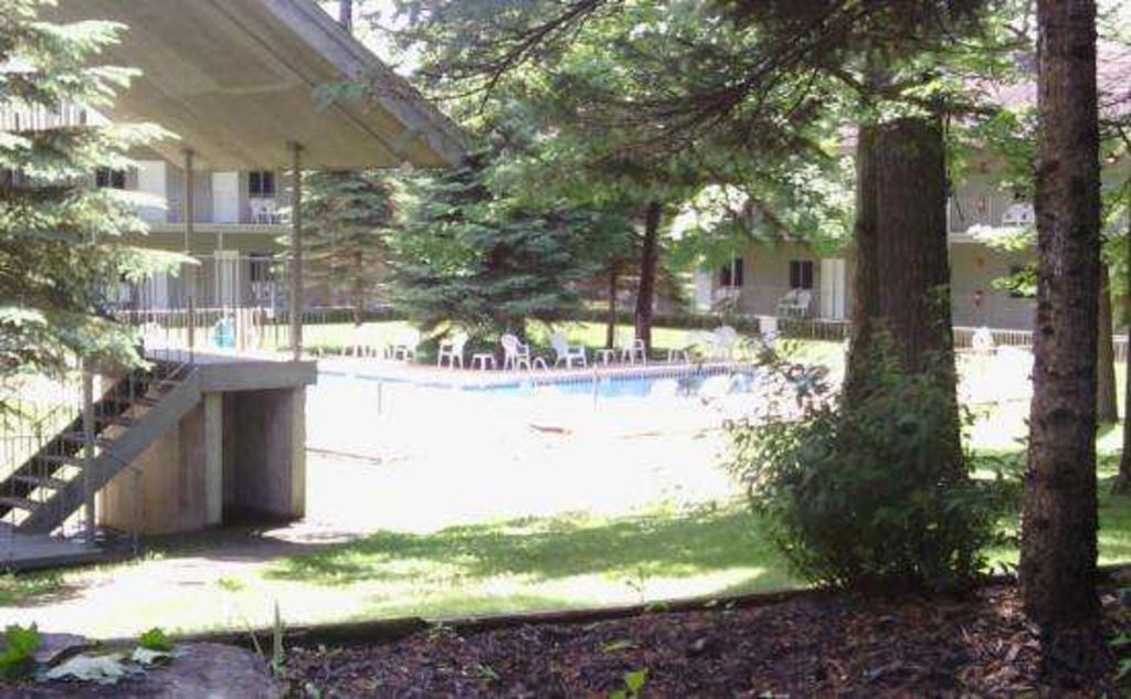 The Stone Gate Resort Lake George Exterior foto