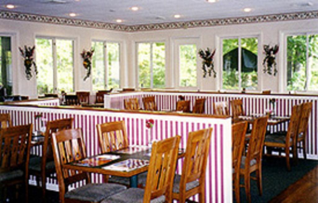 The Stone Gate Resort Lake George Exterior foto